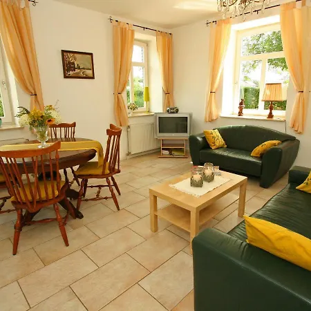 Lovely In With Forest Nearby בית נופש Wijlre