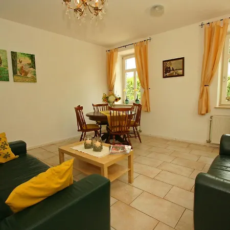 Lovely In With Forest Nearby בית נופש