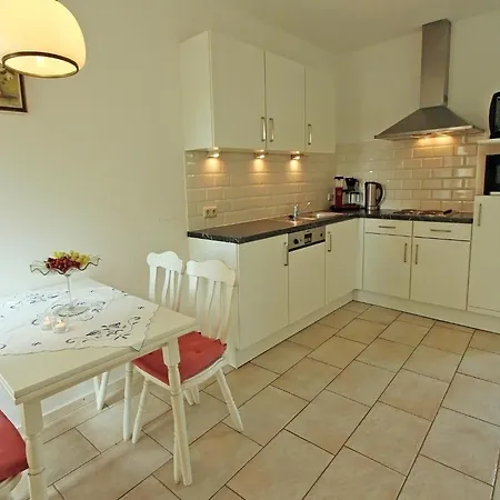 Casa vacanze Lovely In With Forest Nearby