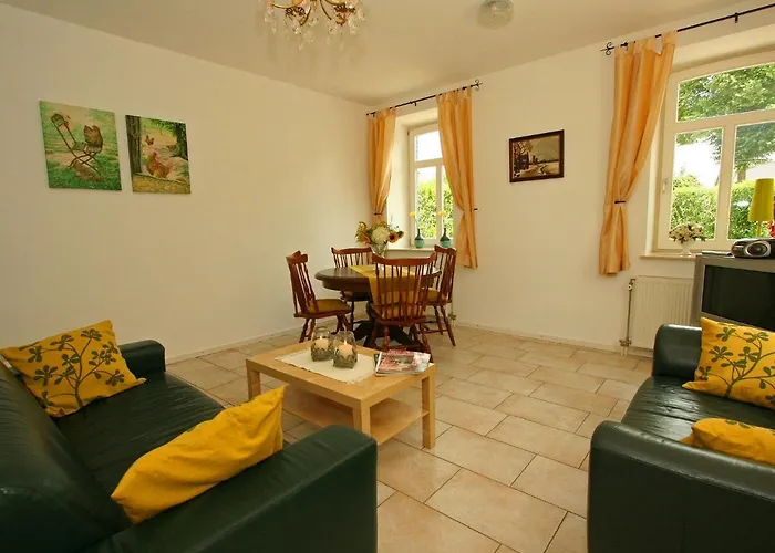 Lovely In With Forest Nearby Сasa de vacaciones