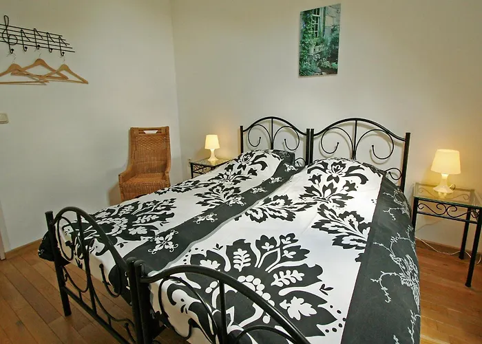 Lovely In With Forest Nearby *