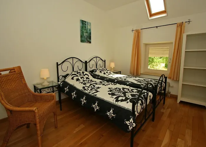 Lovely In With Forest Nearby Сasa de vacaciones Wijlre