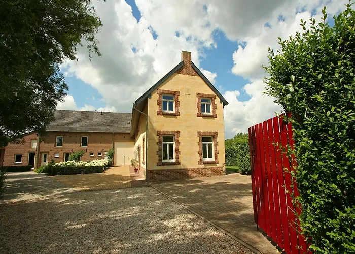 Lovely In With Forest Nearby *